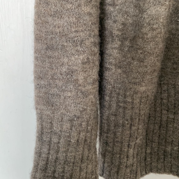 Oversized Wool Turtleneck - Babaton - Picture 2 of 4